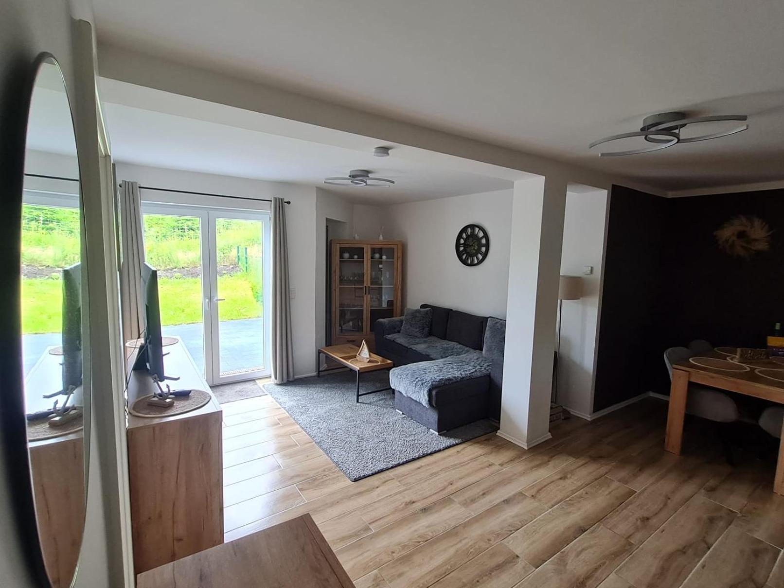 Greenhouse Living Apartment Nivis Mit Garten - 4 Minuten Nach Winterberg - Wandern, Mountainbike Fahren - Natur Geniessen Medebach Pokój zdjęcie
